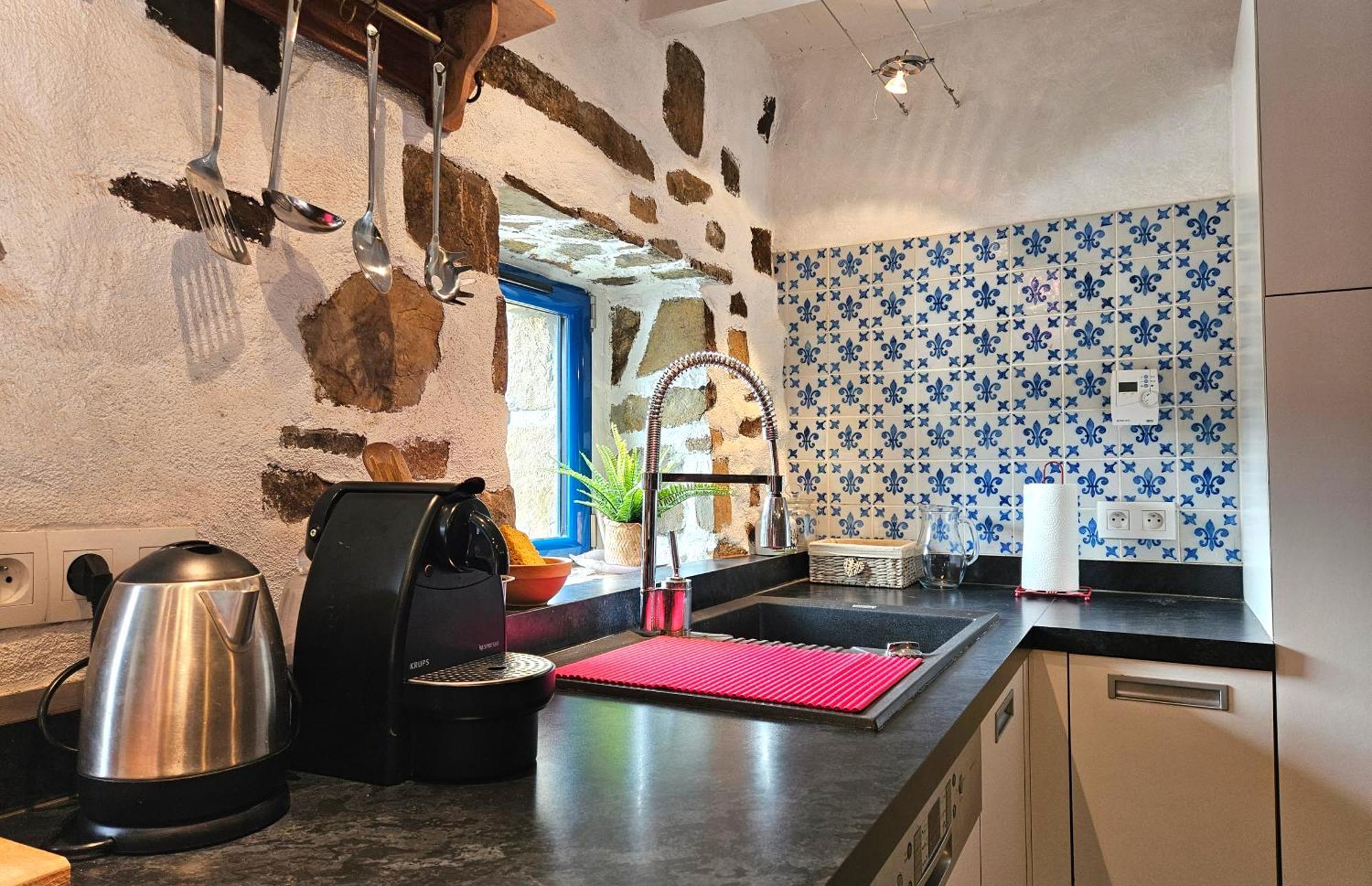 Ti Vaen I Maison Traditionnelle Bretonne & Sauna Lanvéoc Exterior foto